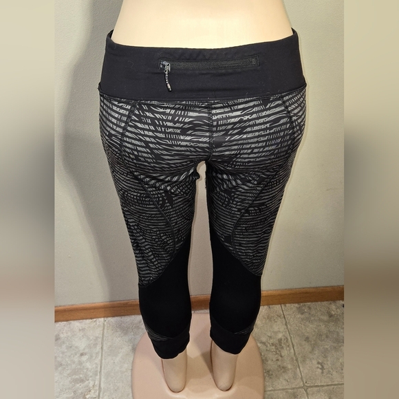 LULULEMON ATHLETICA Pace Rival Crop 'Full On Luxtreme' Size 10 - Picture 5 of 7